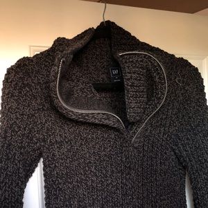 GAP sweater